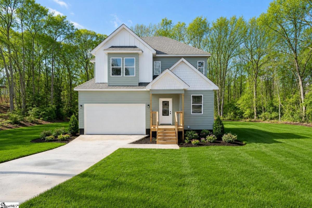 115 Hillcrest Circle
