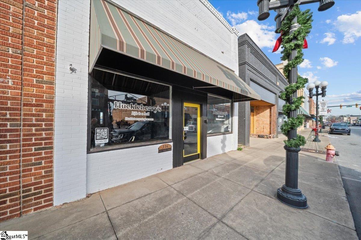 116 W Main Street