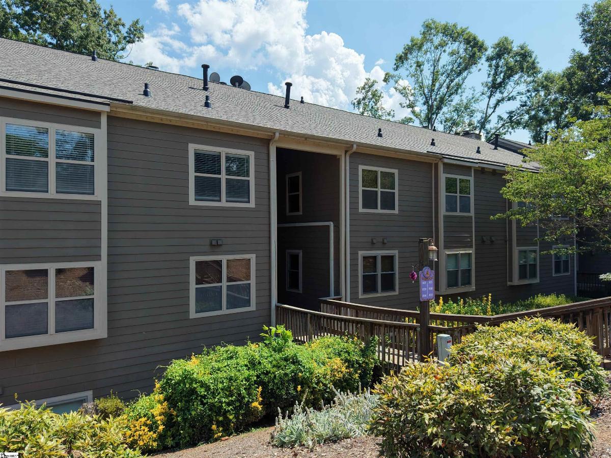 114 Captains Way