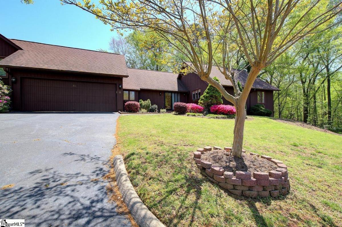 32 Creekside Way