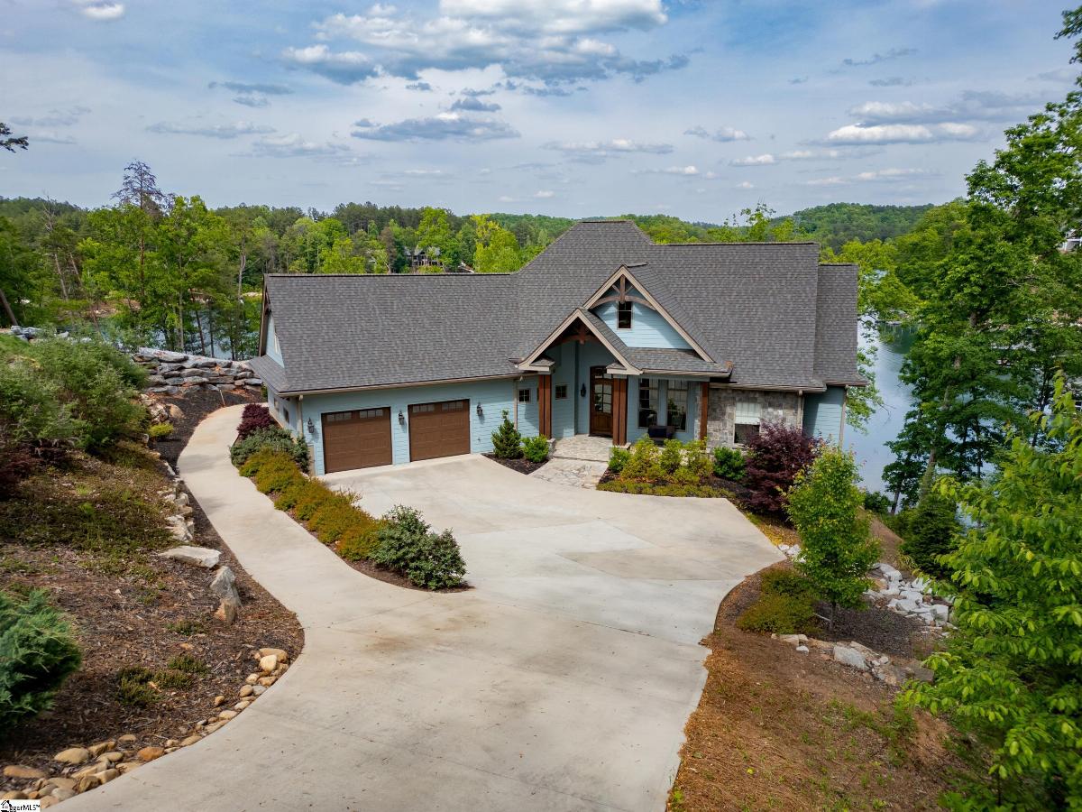 104 Hunter Hill Circle