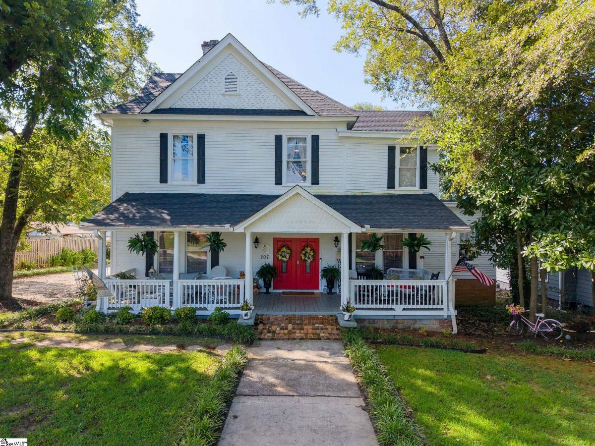 207 W 2nd Avenue