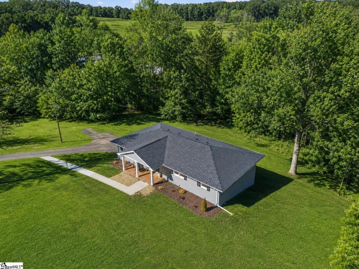 115 Pinetree Lane