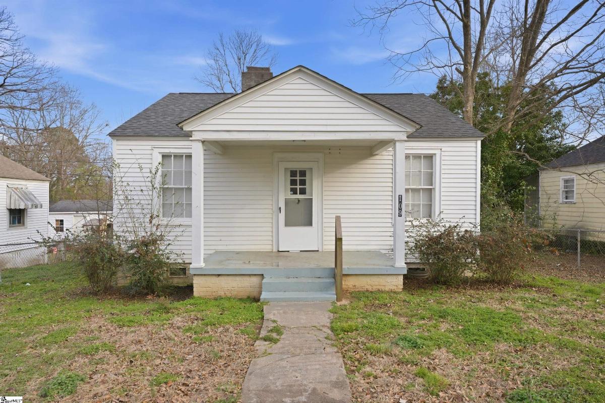 109 Camp Street