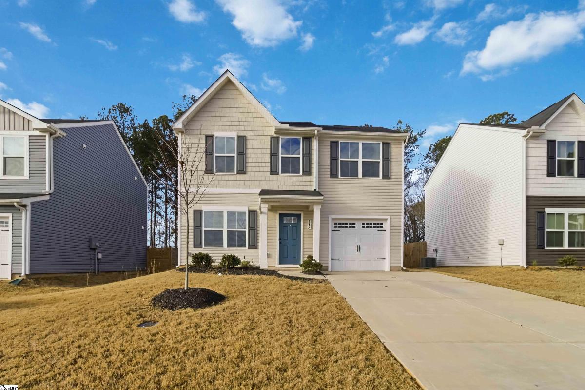 833 Cranbrook Drive