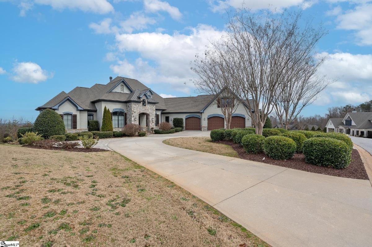 15 Promenade Drive