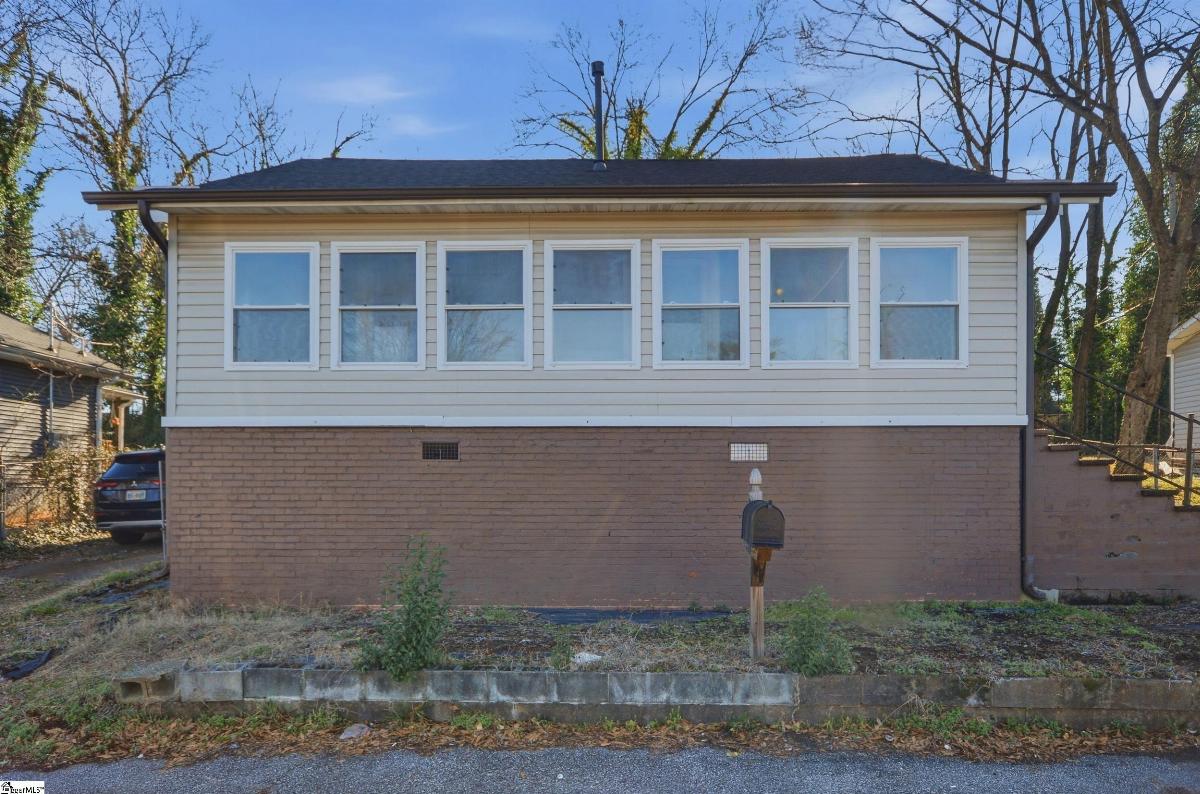 33 Ross Street