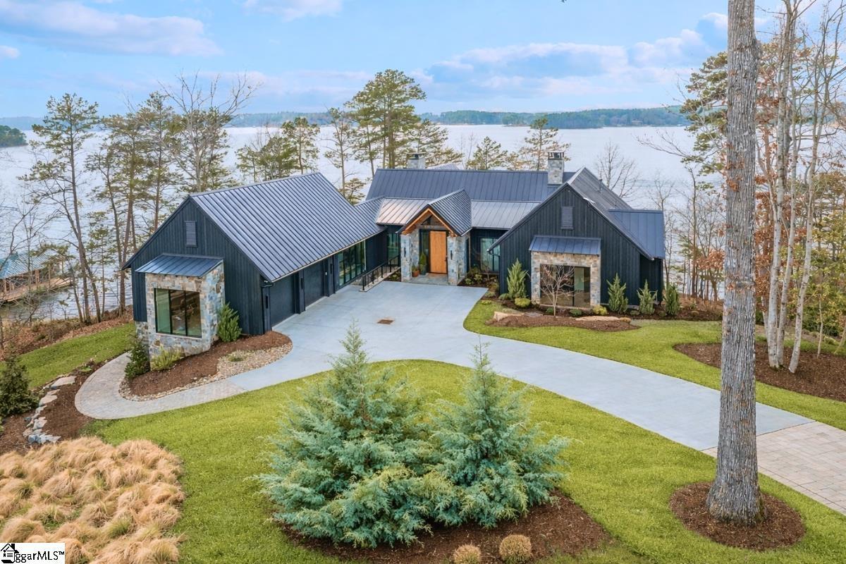 125 Waterfern Court