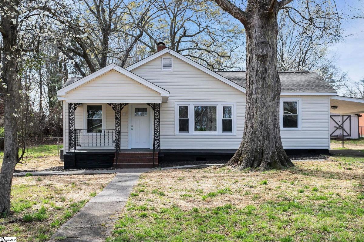 215 W Roosevelt Drive
