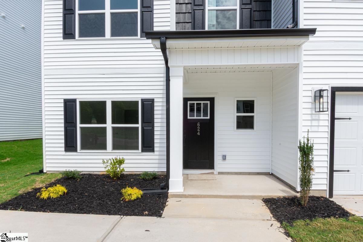 636 Farcroft Trail