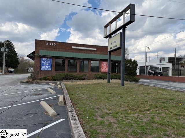 2813 Wade Hampton Boulevard