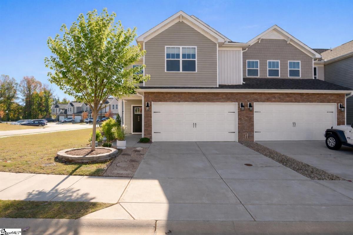 203 Reynard Trail