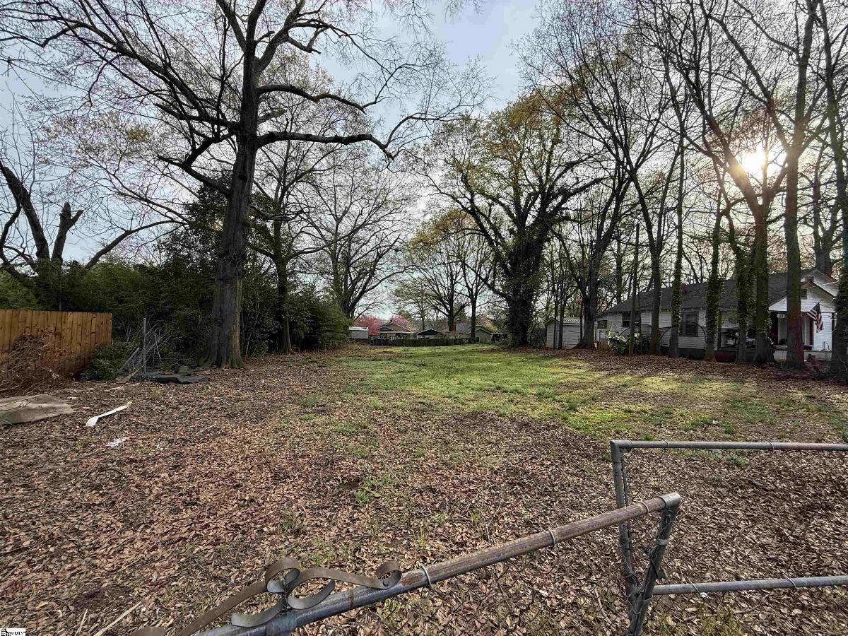 00 Carey Avenue