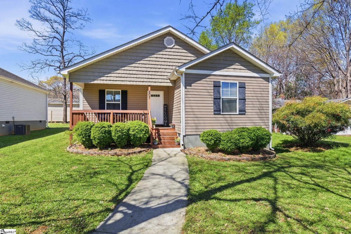 207 Ridgeway Drive