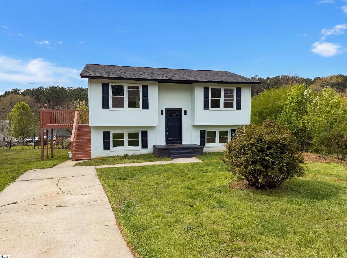 105 Foxhall Court