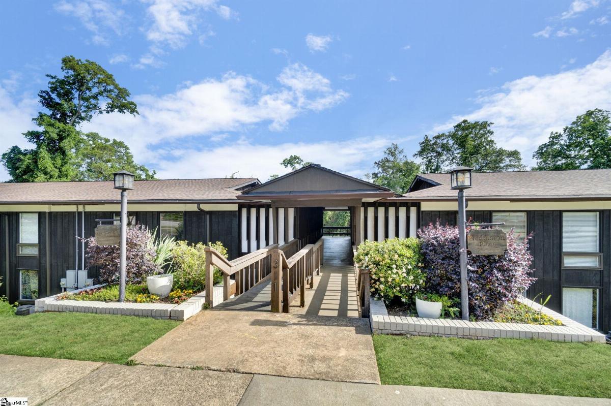 311 W Earle Street