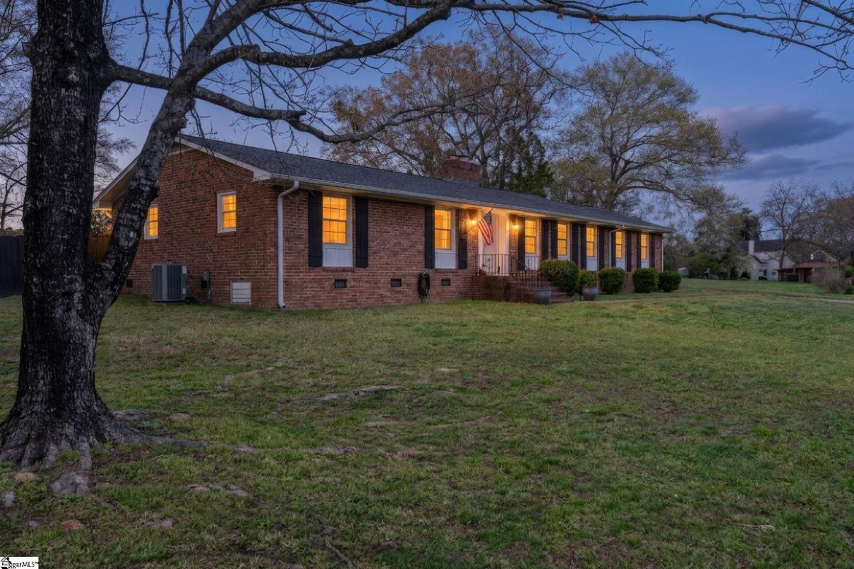 300 N Green Street