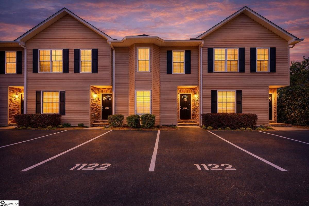1122 E Lee Road