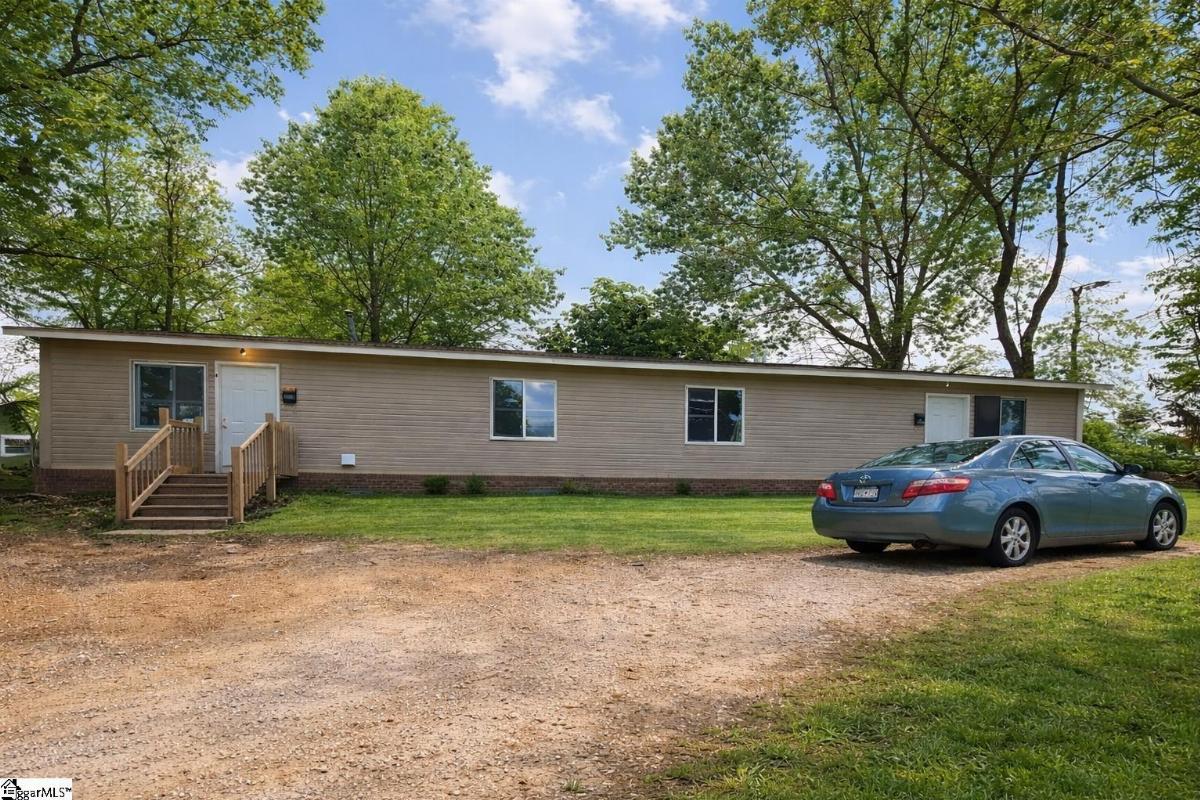 802 Kings Court