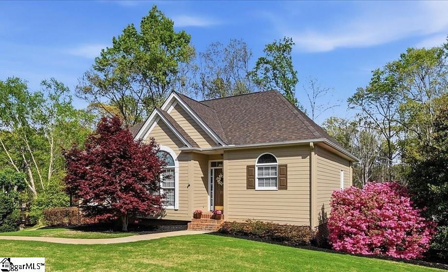 228 Goldenstar Lane