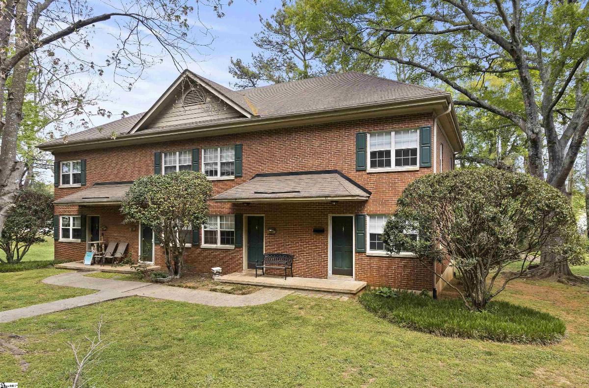 11 Faris Circle
