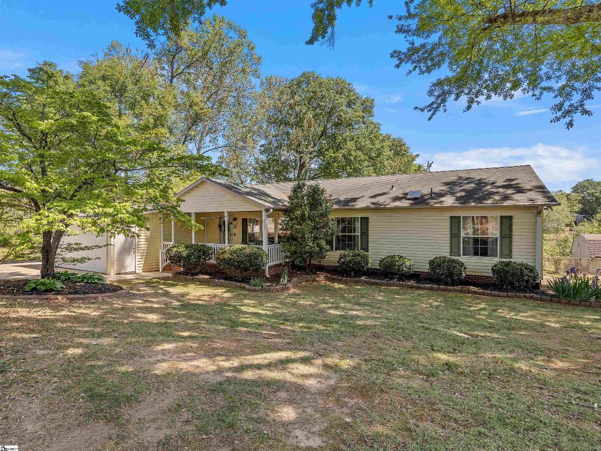107 Lakeview Drive