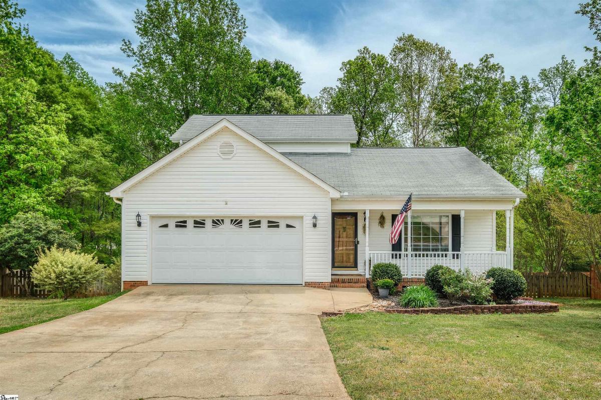 111 Brooke Lee Circle