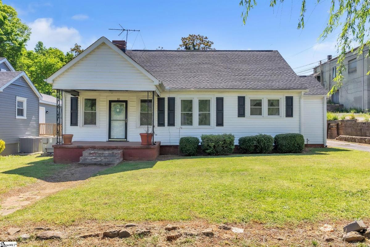 10 Eastlan Drive