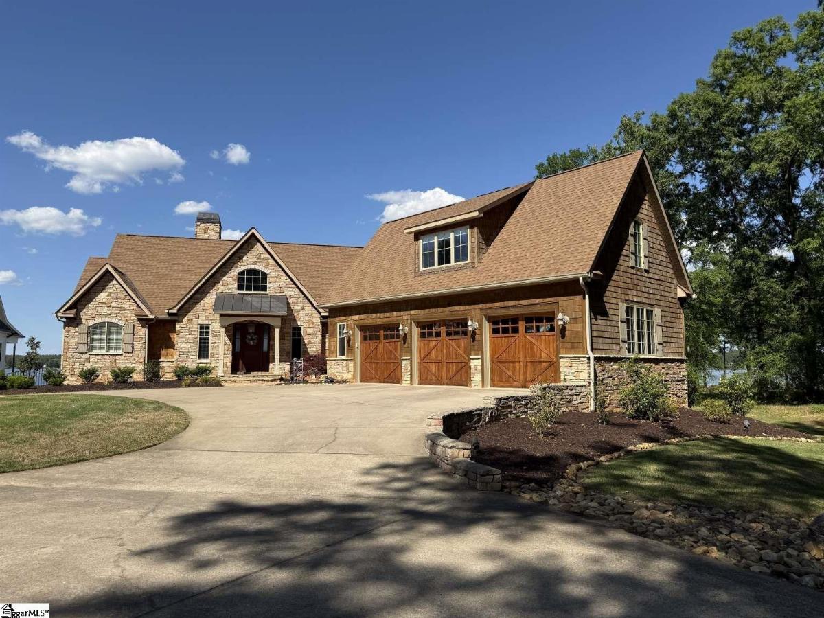 406 Commonwealth Drive