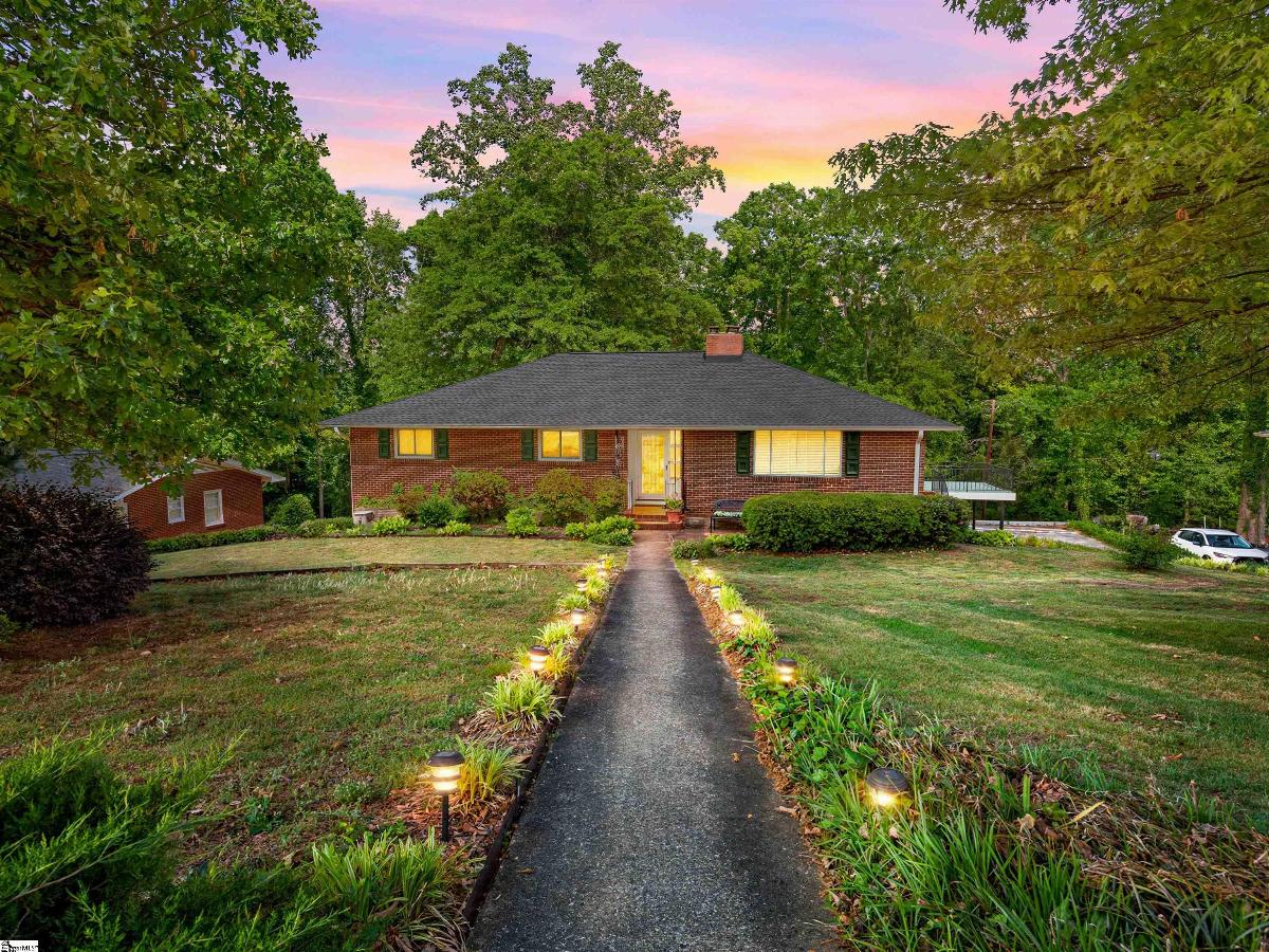 117 Tanglewylde Drive