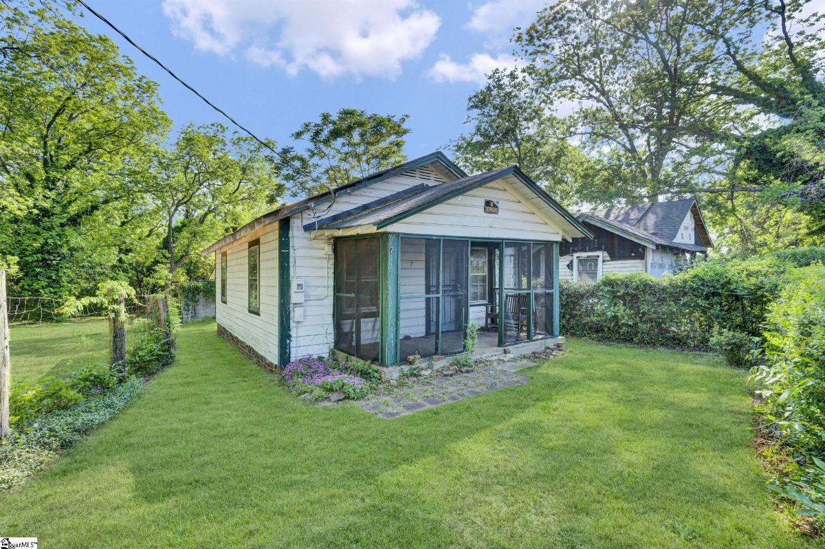 7 DOBBS Street