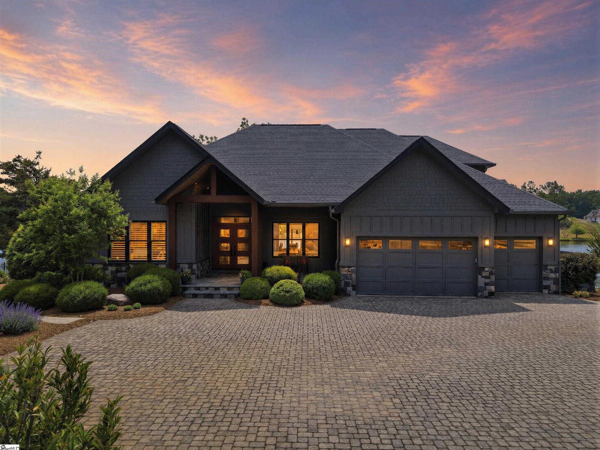 984 Mapleton Lane