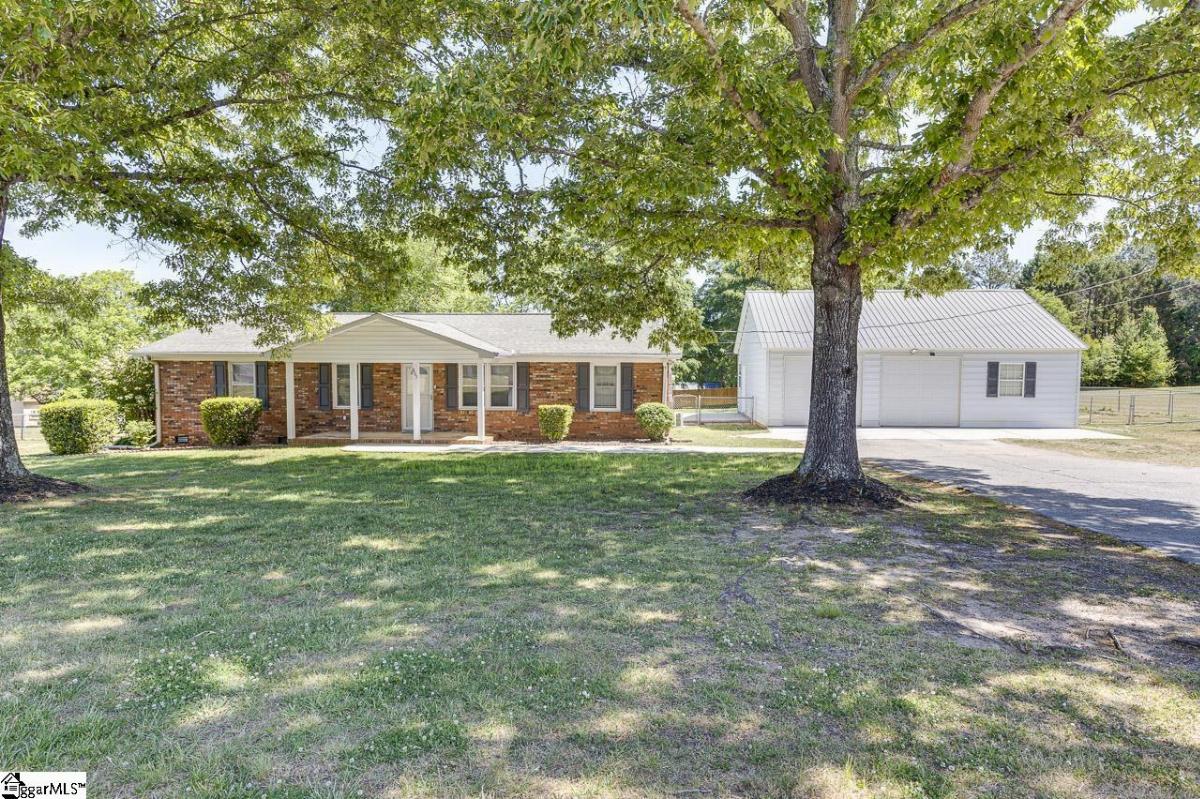 805 Pelzer Highway