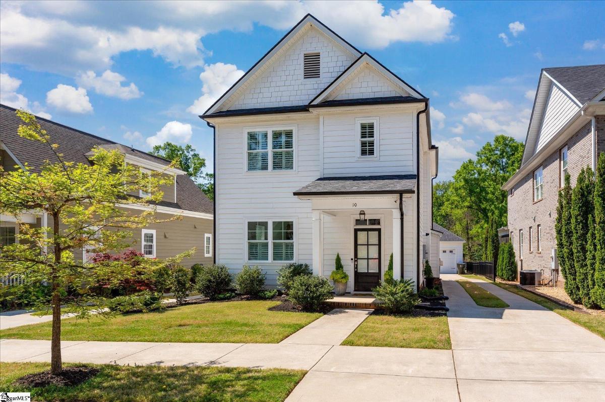 10 Maydell Avenue