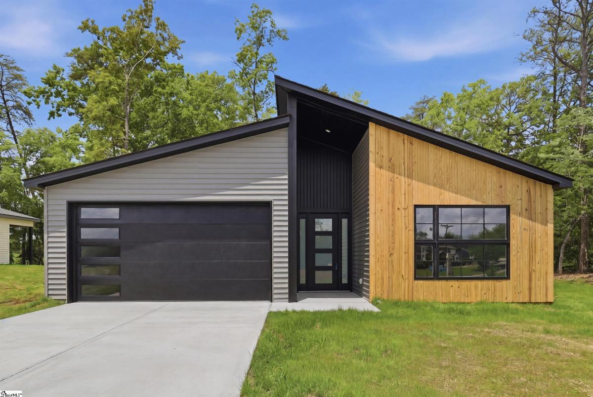 1081 Country Club Road