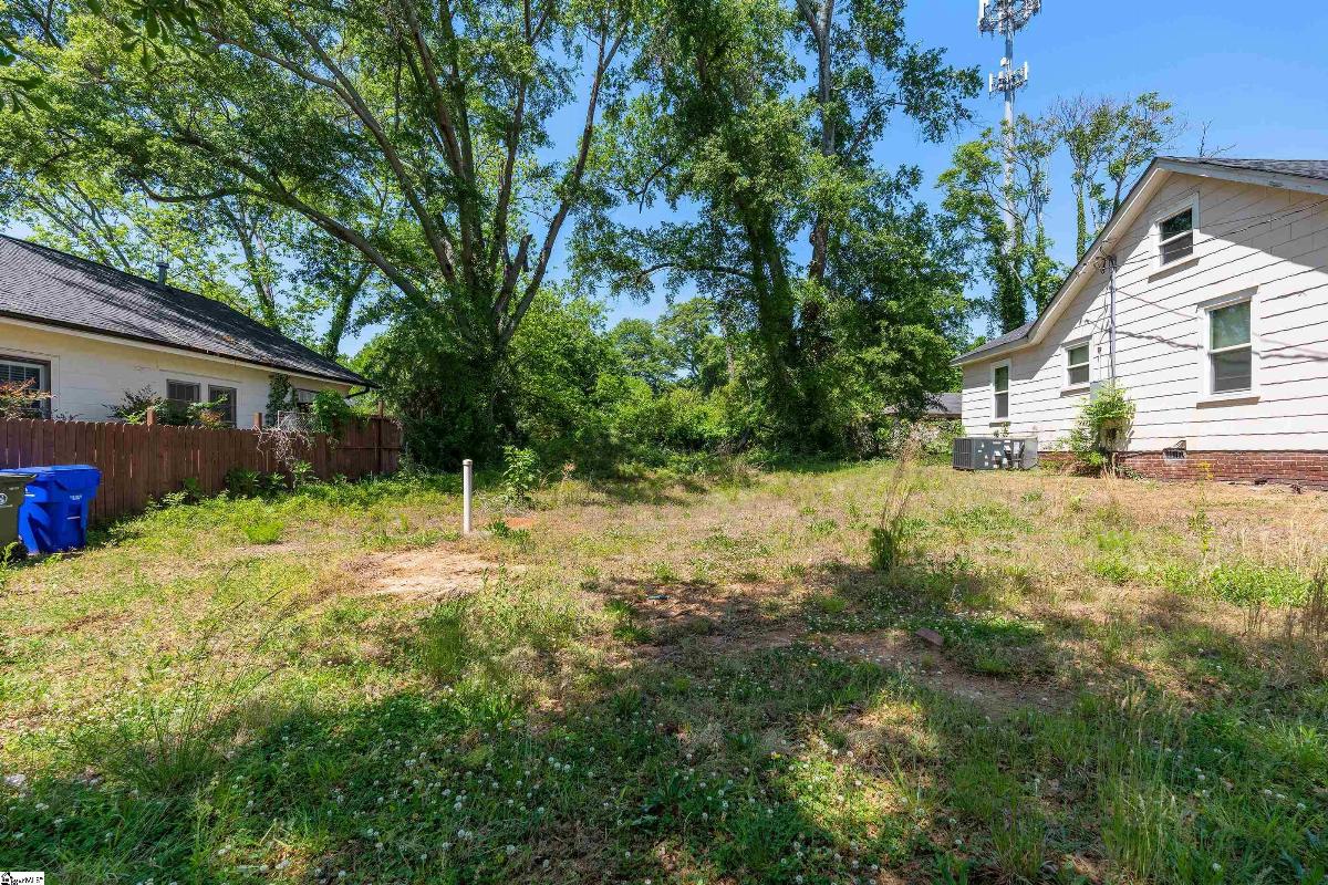 14 Woodfin Avenue
