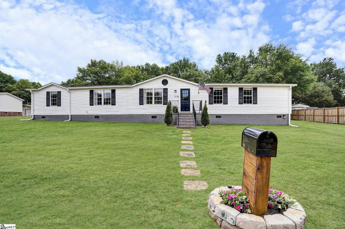 107 Floral Wood Way