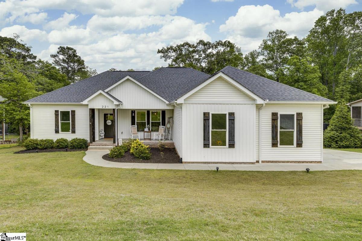 221 Glen Laurel Drive