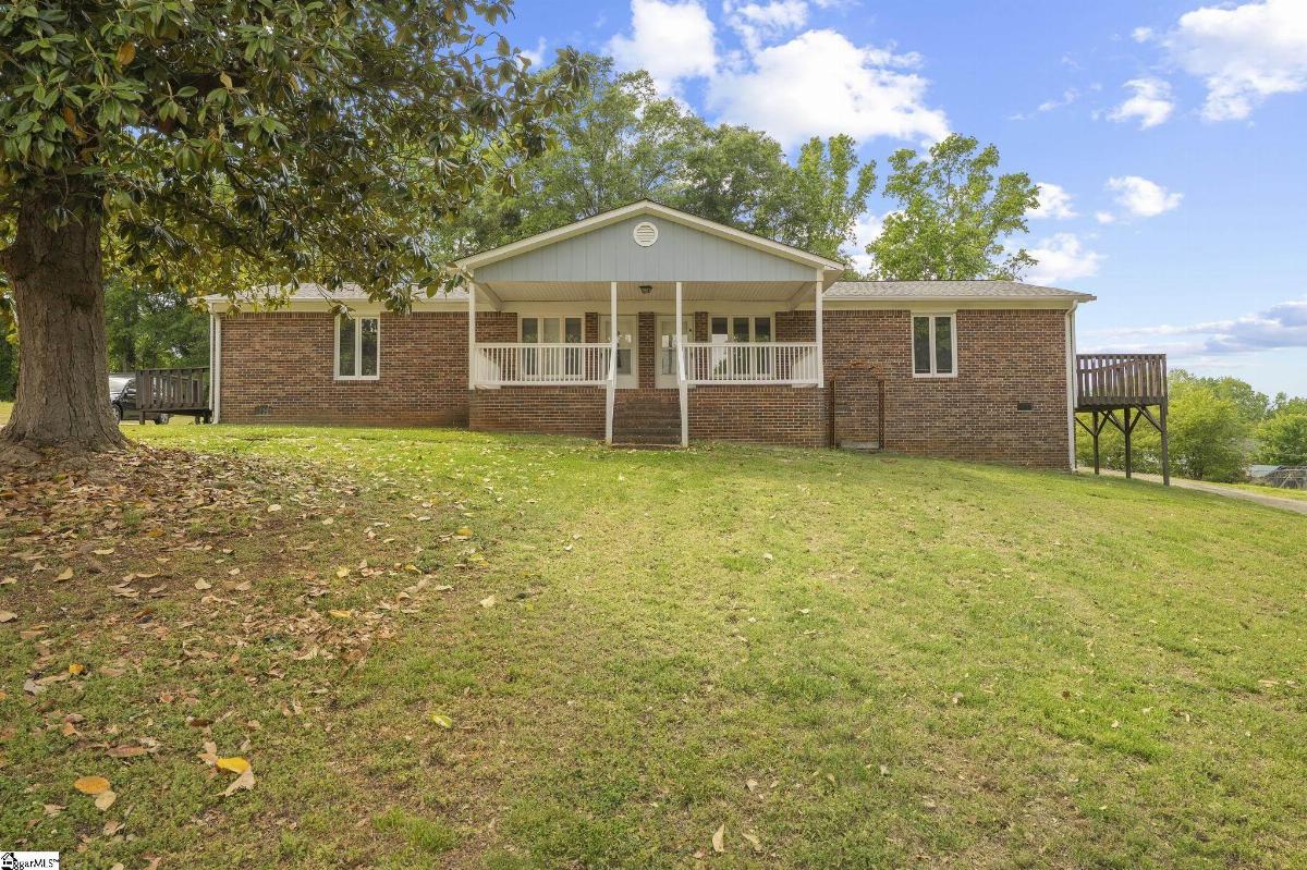 113-115 Hunter Drive
