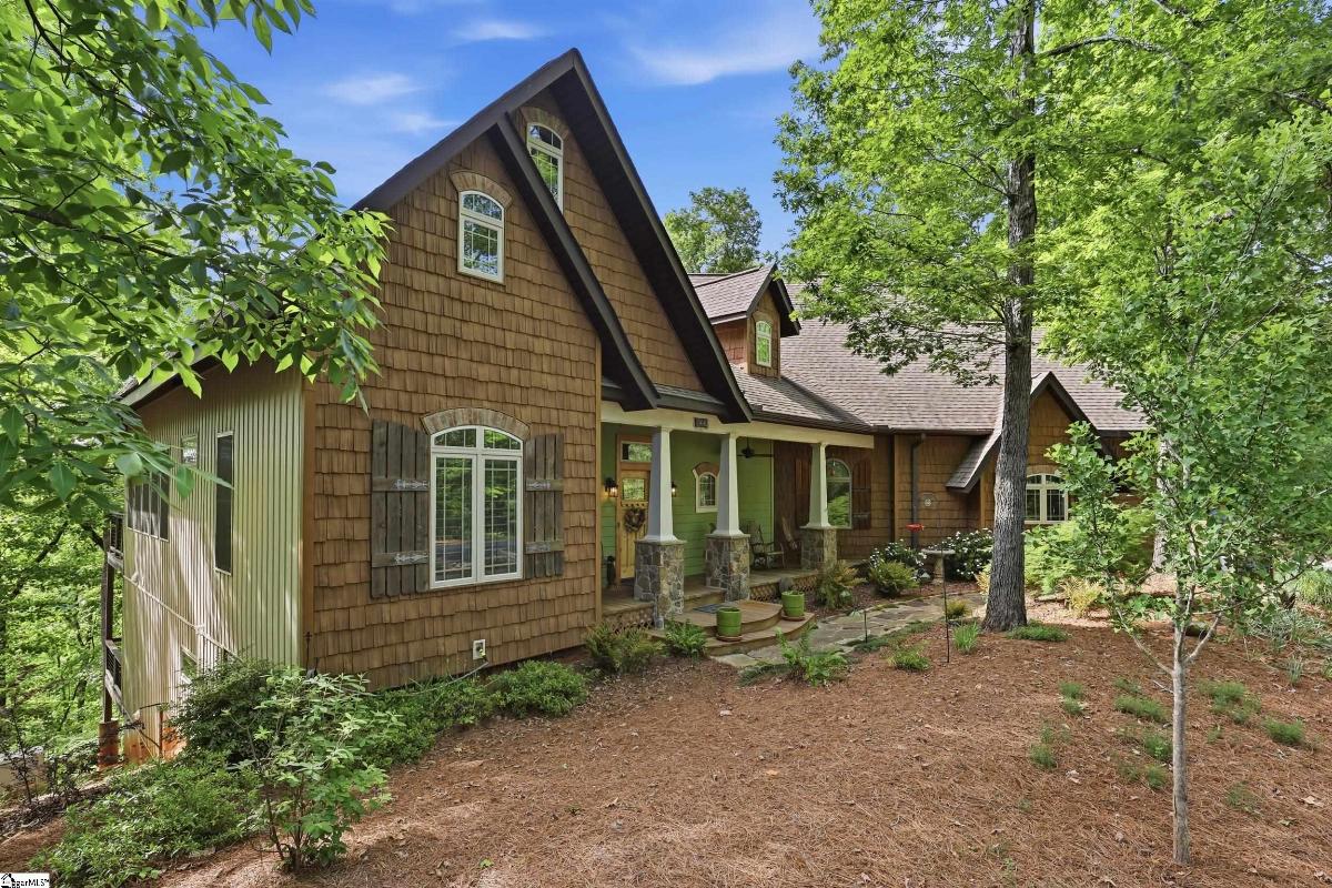 123 Summit Pine