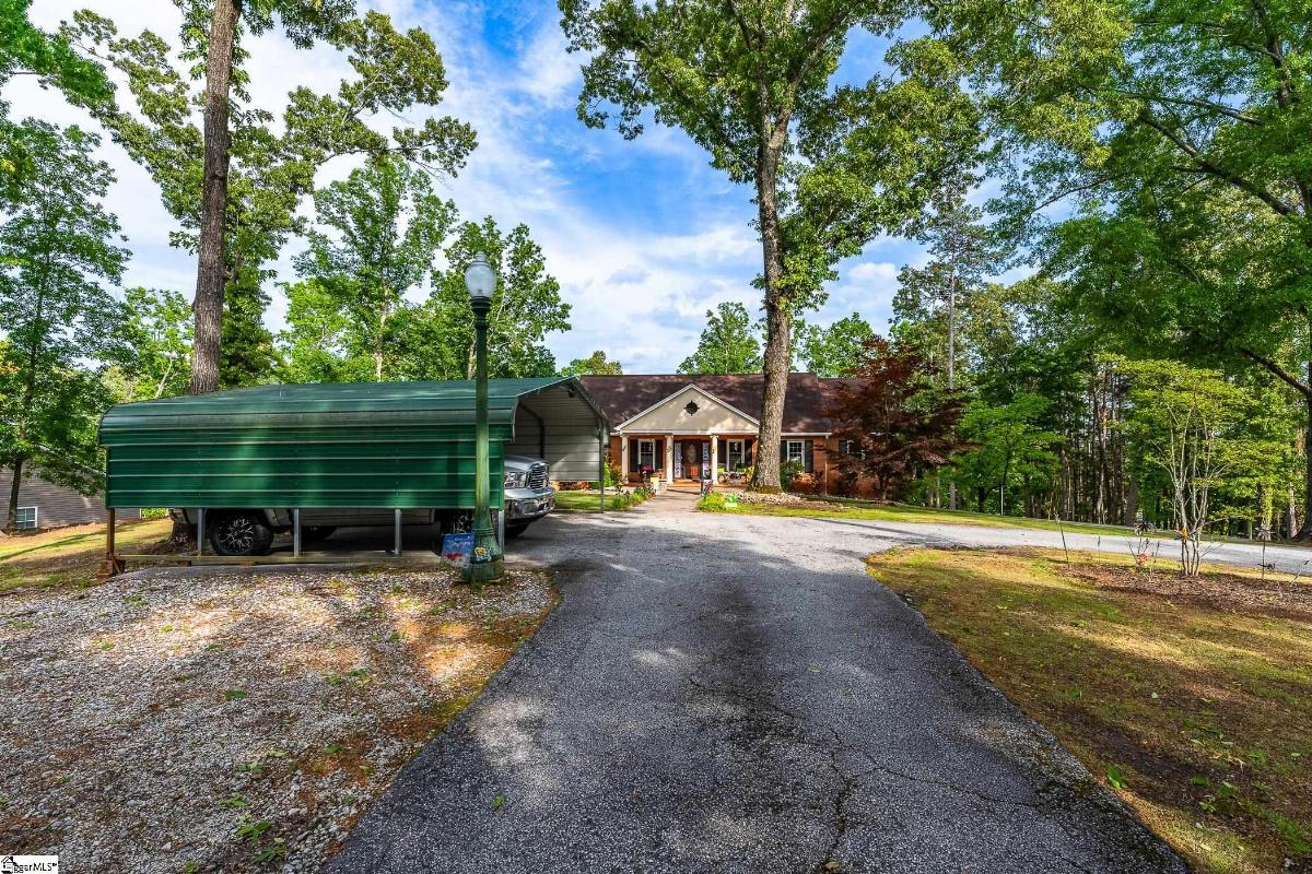 104 Knollwood Drive