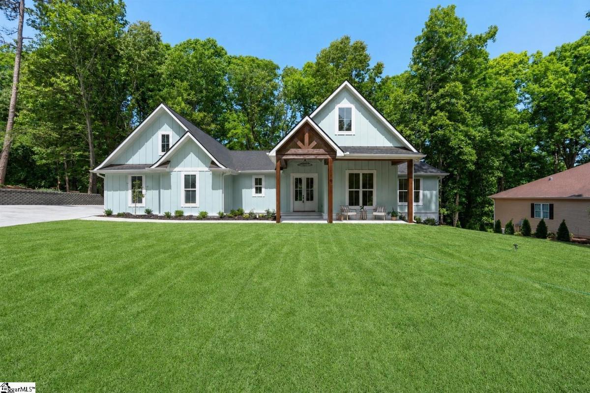 119 Beacon Ridge Circle
