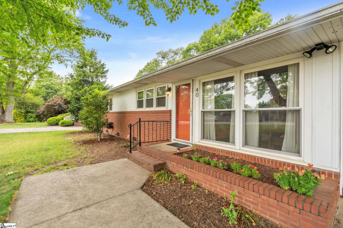 40 N Garden Circle