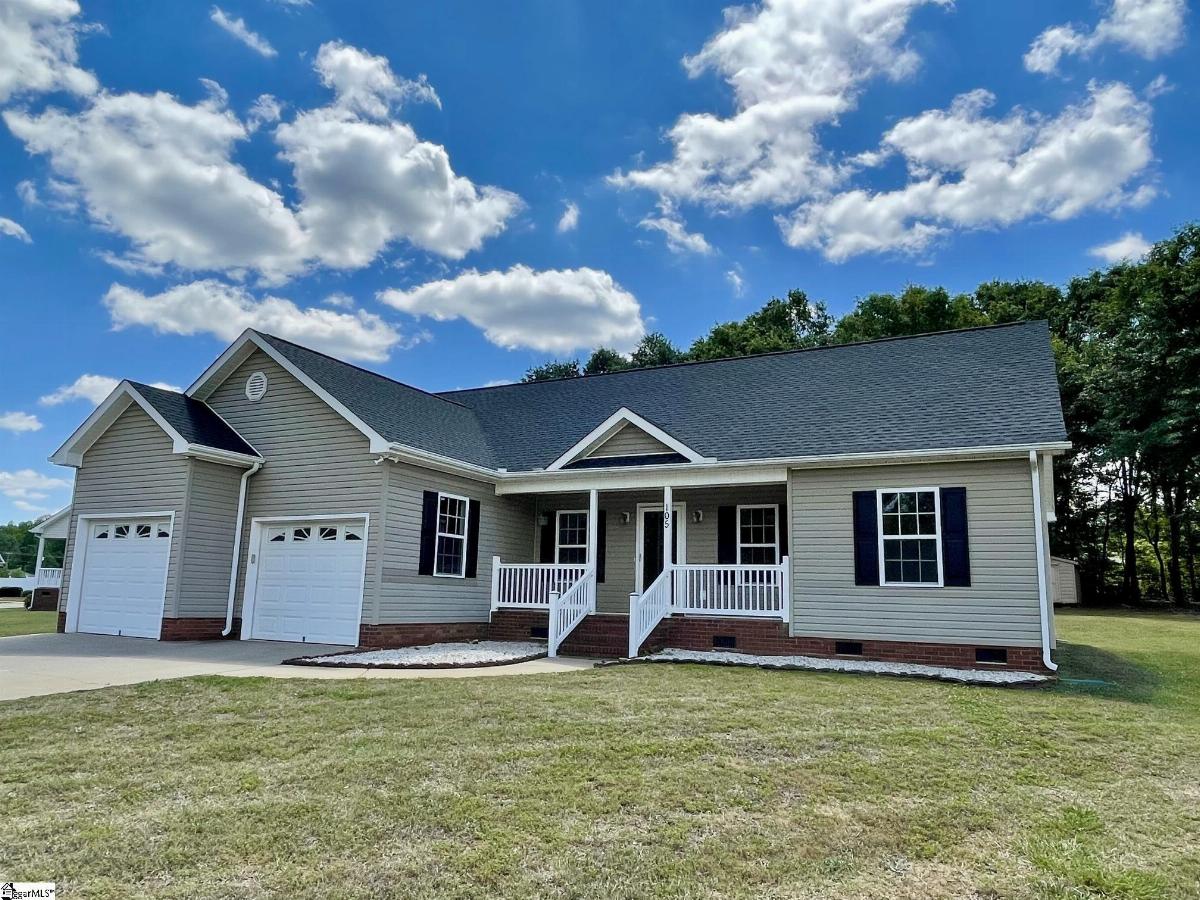 105 Falcon Lane