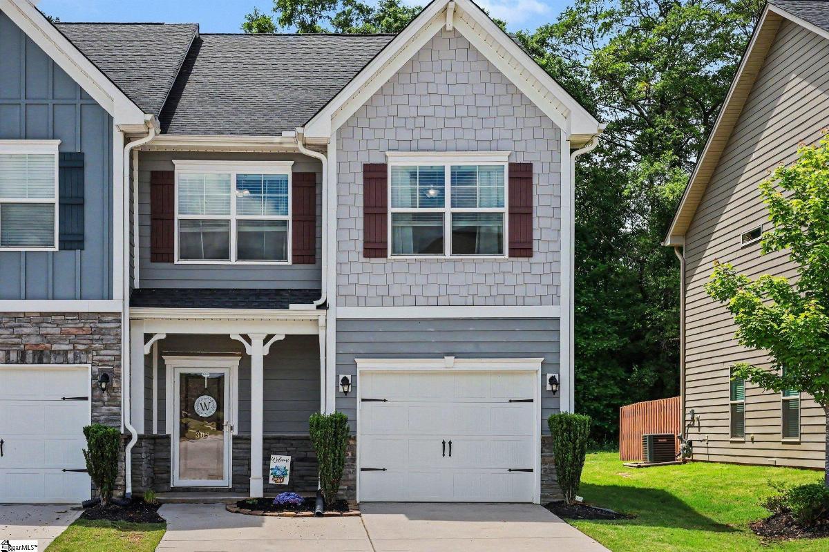 303 HARTLAND Place