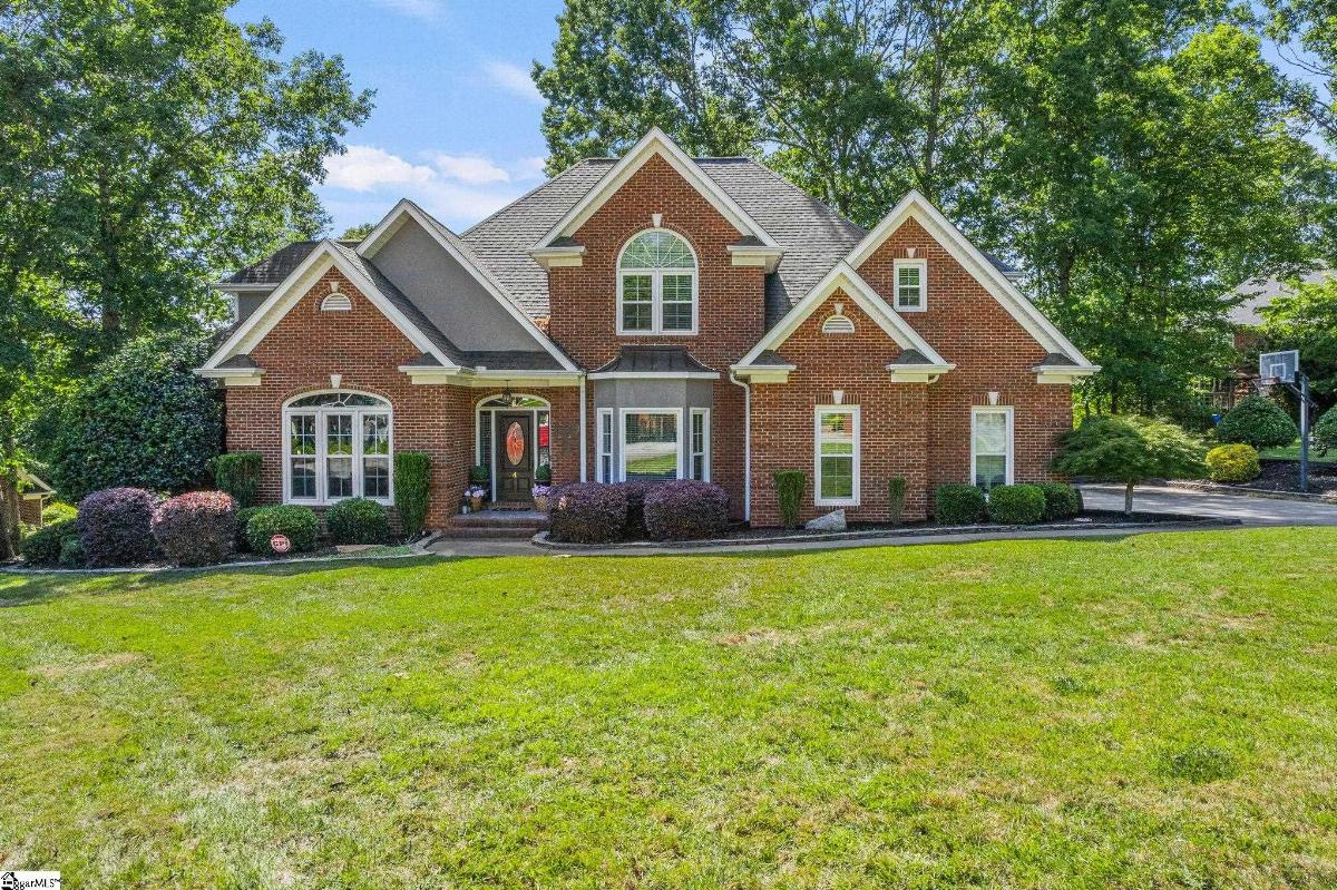 4 Golden Bear Court