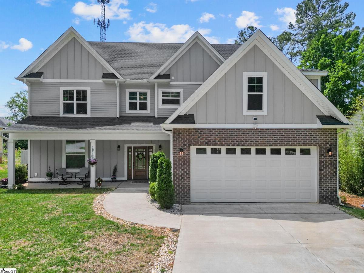 101 S Valley Lane