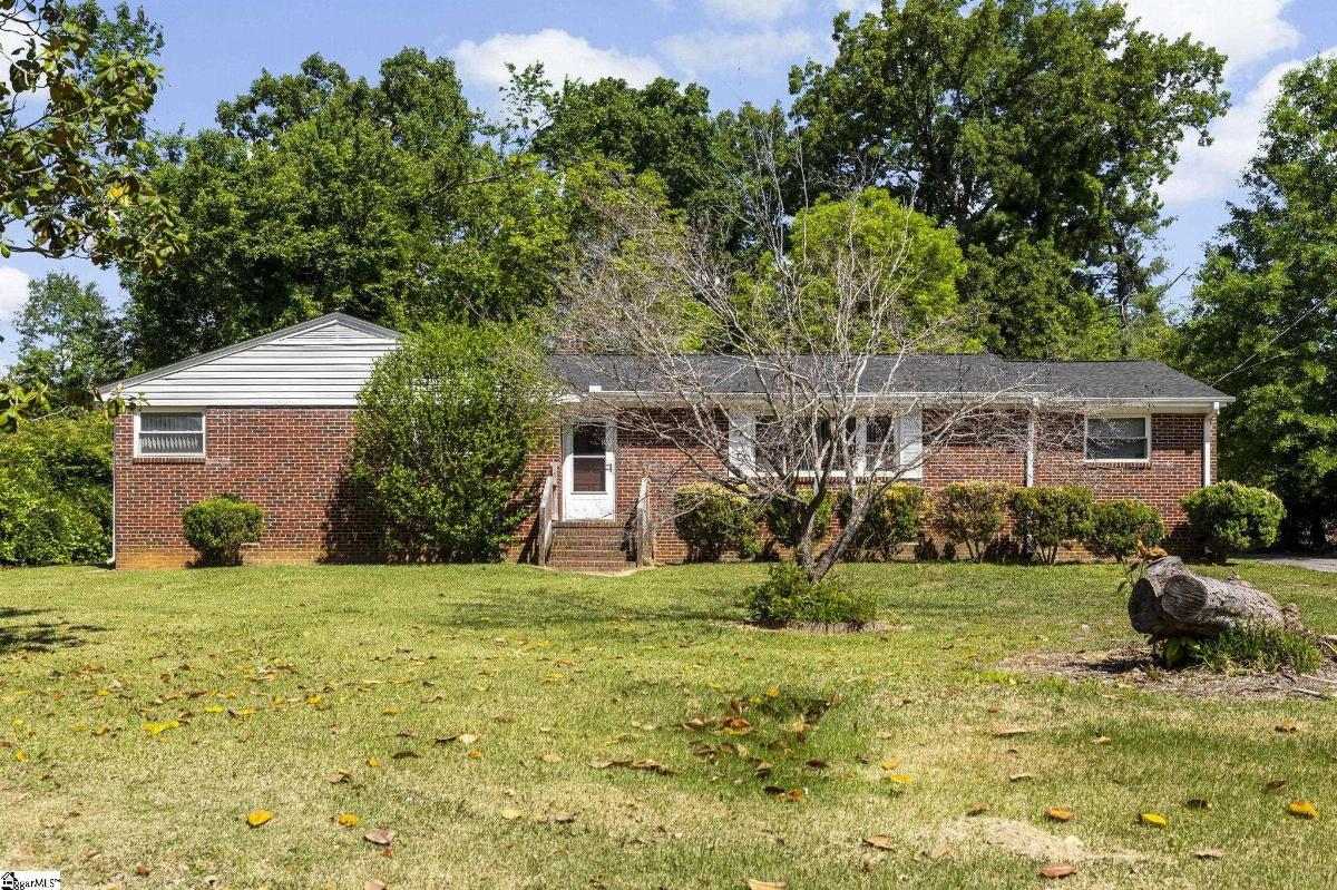 206 Greenbriar Drive