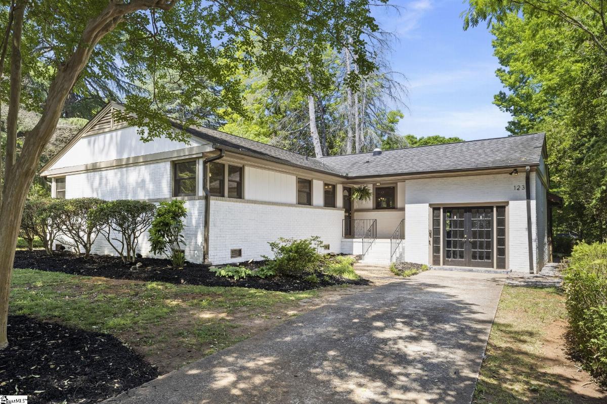 123 Ridgecrest Drive