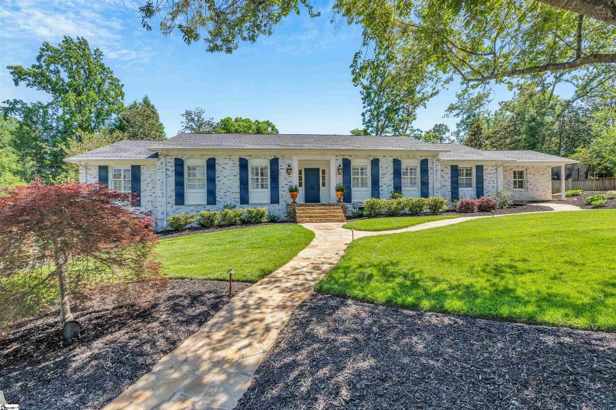 14 Chanticleer Drive